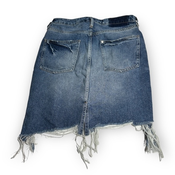 H&M denim skirt with asymmetrical raw hem size 4 coastal Cowgirl - Picture 4 of 5
